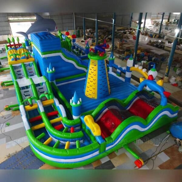 Large inflatable bounce house - Image 3