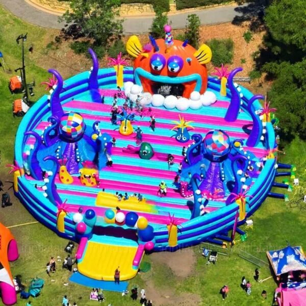 Large inflatable bounce house - Image 4